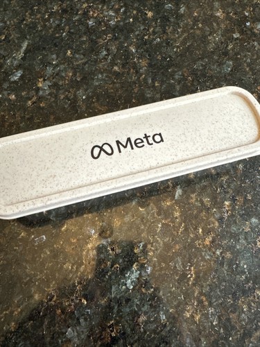 Meta Cutlery Set With Travel Case - Picture 4 of 4
