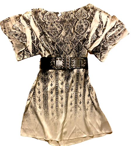 Vestido bohemio negro blanco brillo con cinturón abierto manga murciélago - Imagen 5 de 14
