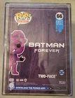 Funko POP -  Batman Forever 66 - Artist Series: DC - Two-Face with hard case