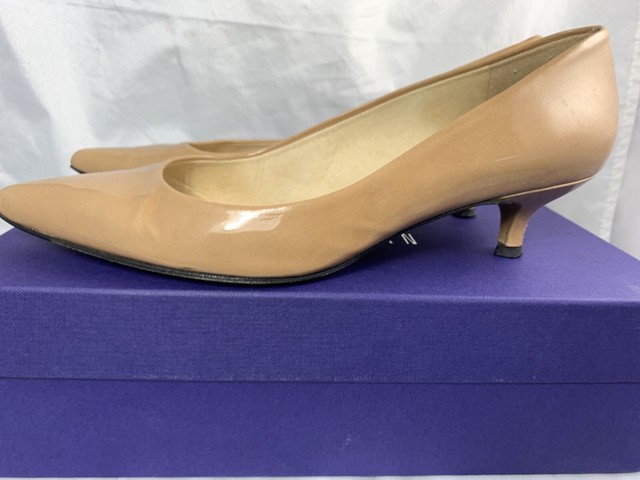 stuart weitzman poco kitten heels