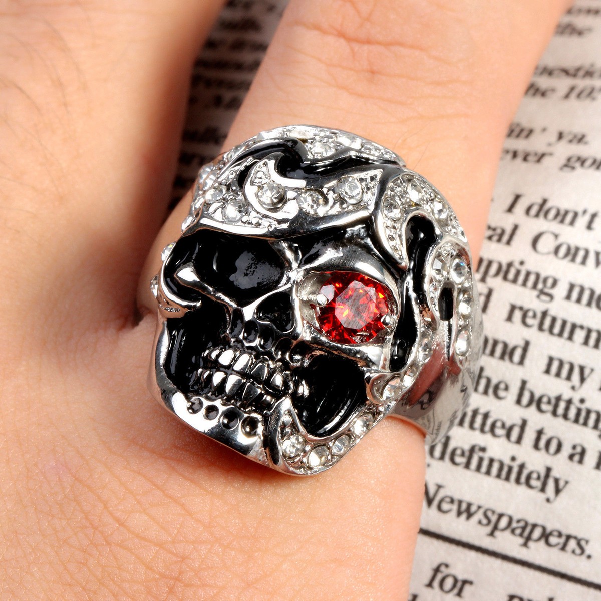 316L Stainless Steel Silver Men's Skull Jewelry Red Crystal