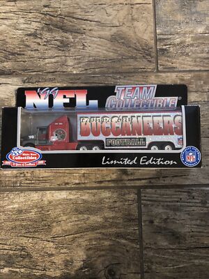 99 NFL Team Collectible White Rose Die Cast Tampa Bay