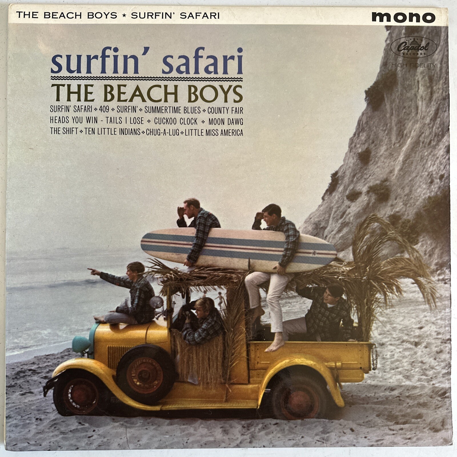 THE BEACH BOYS SURFIN’ SAFARI VINYL LP CAPITOL RAINBOW RIM UK MONO 1963 EX/EX