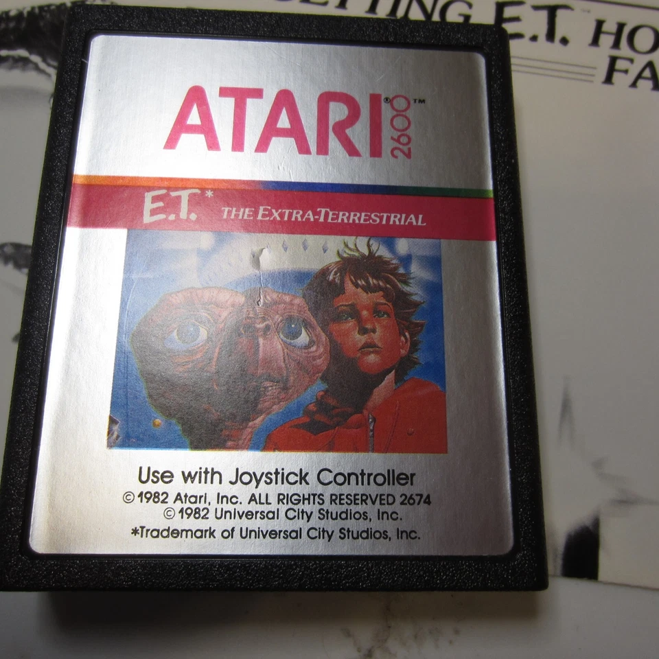 ATARI - E T  Extra-Terrestrial 2600 Video Game System GAME1982 BOX AND BOOKLETS - Image 4 of 4