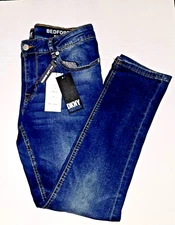 NEW WITH TAGS DKNY MEN'S 30x30 BEDFORD SLIM FIT STRAIGHT LEG STRETCH BLUE JEANS