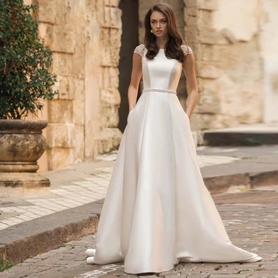 Strung Pearl Satin Wedding DressO-Neck Sleeveless A-Line Ball Gown for Brides
