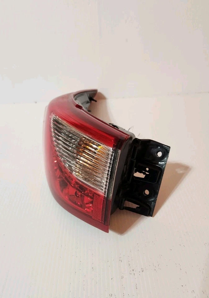 Infiniti JX35 QX60 2013-2015 conductor izquierdo lado izquierdo luz trasera LED probada. Foto 2 de 4