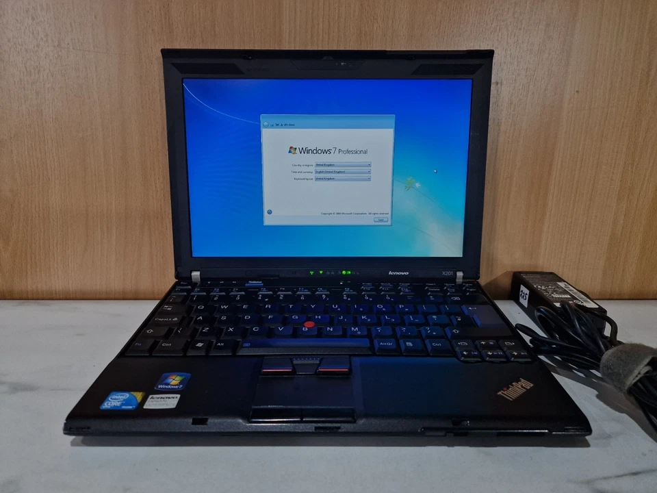 Lenovo Thinkpad x201 Laptop 4GB RAM 12" Intel Core i5 Windows 7 Pro 32 Bit - Image 2 of 4