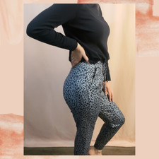 Gray Leopard Print Pull-On Drawstring Waist Jogger Sweatpants Size Medium