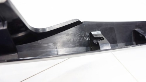 GENUINE 76801-0K570 TOYOTA NEW FORTUNER 2015-17 UNPAIN TAILGATE TRIM LINE STRIP - Picture 9 of 12