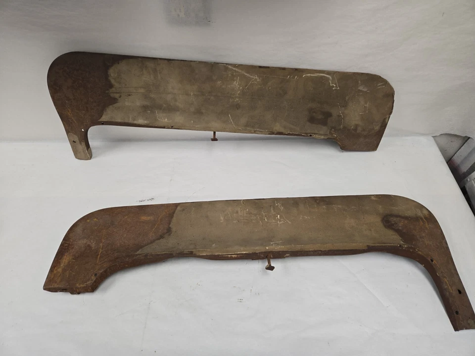 1967-68 Cadillac Deville Fleetwood Lt & Rt Rear Fender Skirts OEM GM - Image 3 of 4
