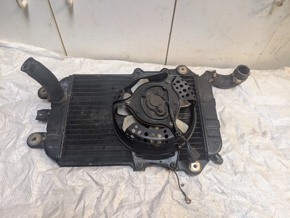 KAWASAKI VULCAN 750 VN750 1986-2006 RADIADOR ENFRIADOR DE MOTOR con ventilador de refrigeración OEM Foto 2 de 4