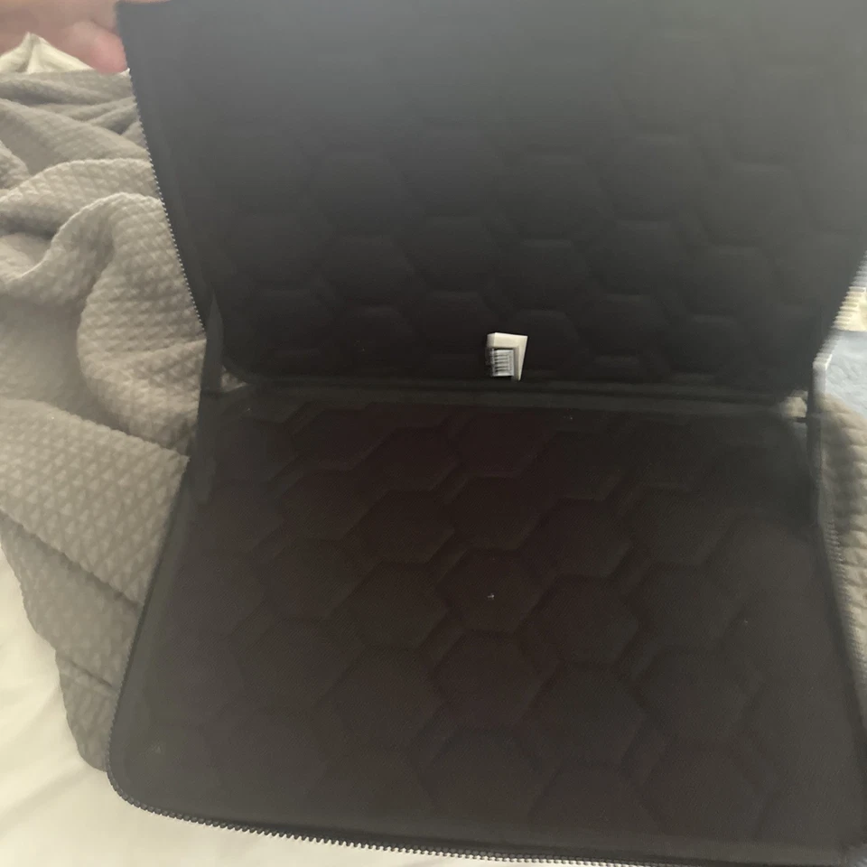 Capa preta para laptop Thule Suécia 13" manopla 3.0 Apple Macbook Tech - Imagem 2 de 4