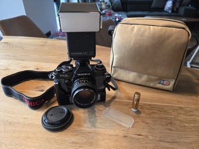 Yashica FX-D mit 52mm Objektiv, Cullmann MC 25 Blitz und FX Winder  AnalogKamera