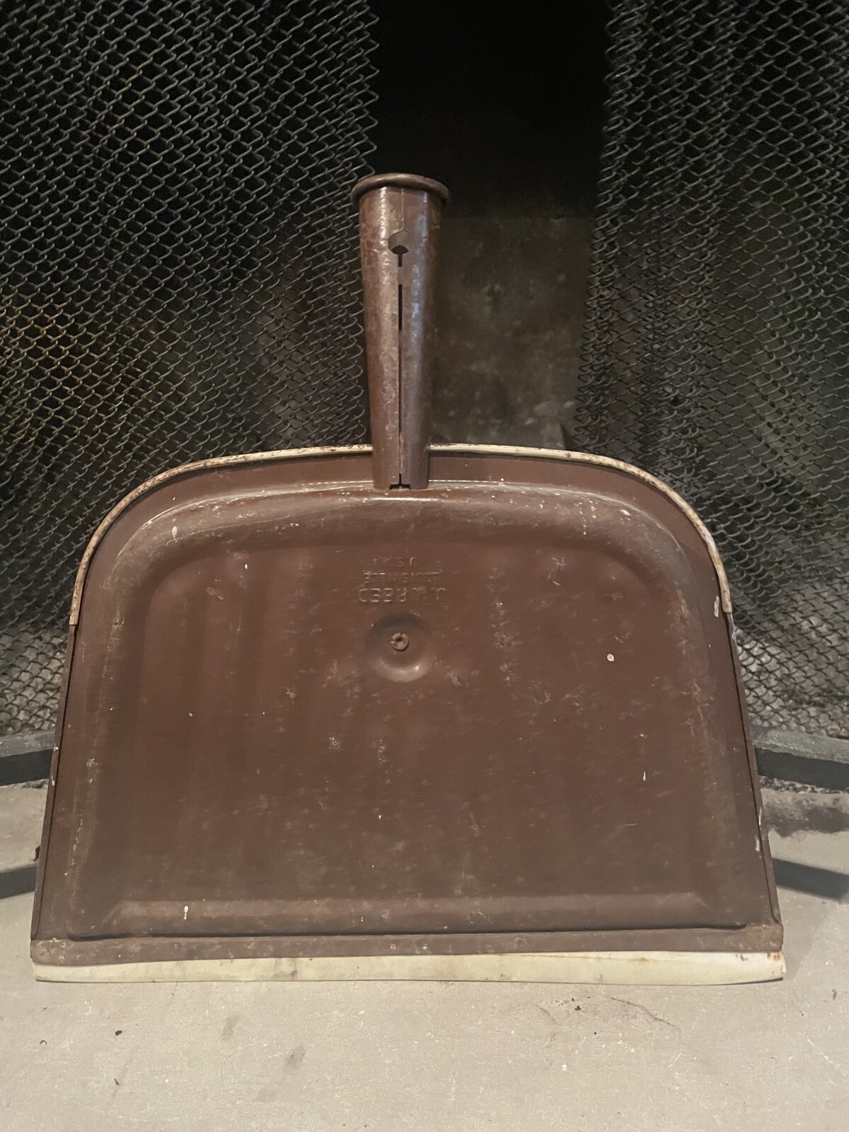 Vintage Brown JV REED Metal Tin Litho Dustpan M TABOR DUTCH FOLK ART