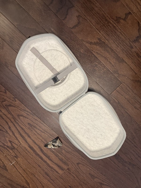 Hard Carrying Case Compatible with Meta Oculus Quest 2/Quest 3/Vision Pro Origin