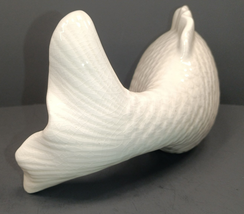 Statuina pesce koi ceramica avorio smaltata iridescente decorazione casa 9"L x 4,5" H x 3" W - Foto 7 di 12
