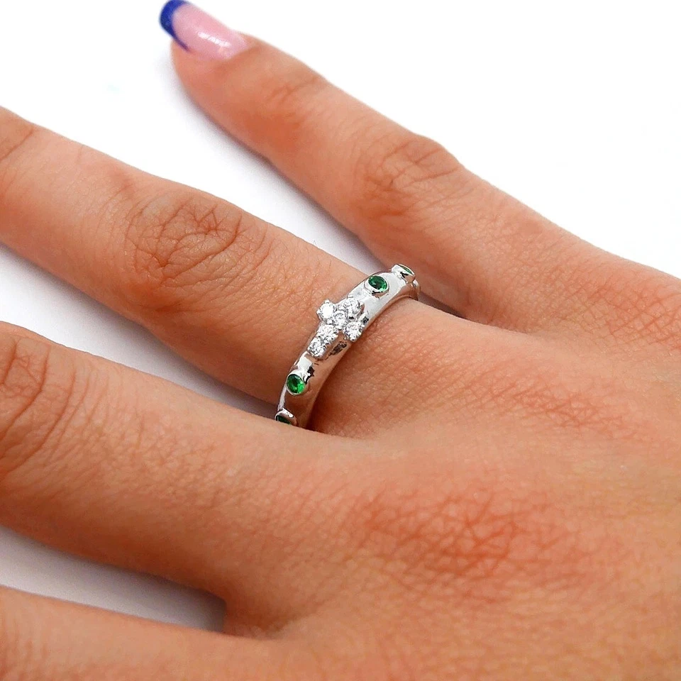 ANELLO ROSARIO CON ZIRCONI BIANCHI E VERDE IN ARGENTO 925 RODIATO IN ORO BIANCO - Immagine 2 di 2