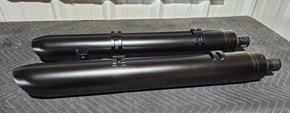 Silenciadores de escape Indian Motorcycle Stock Touring negro 1263260-922 1263259-922 Foto 2 de 4