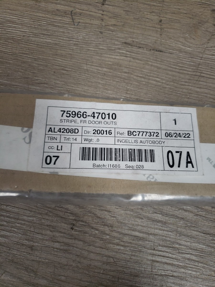 Lexus TOYOTA OEM 2007-2009 RX350 Stripe Right Part no. 75966-47010