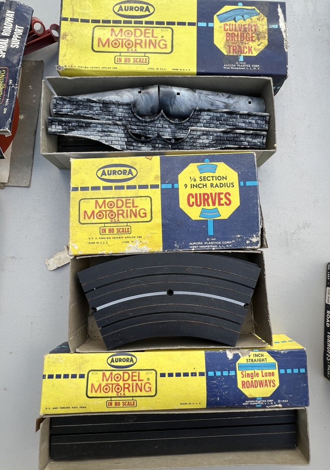 Huge Lot VTG HO AURORA Slot Car Motoring Tracks & Accessories UNTESTED