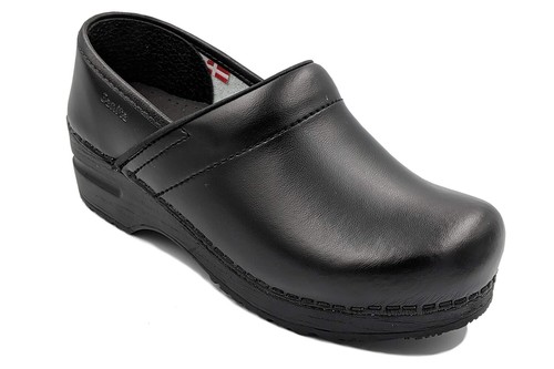 Sanita Professional Smooth Closed Clogs in Black (1500006) - Picture 2 of 3