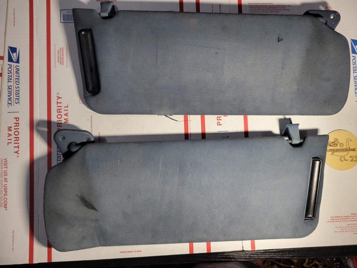 1989-1991 General Motors Chevrolet GMC Squarebody Sun Visors 1989-1991 General Motors Chevrolet GMC Squarebody Sun Visors