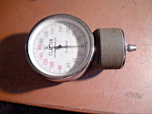 VINTAGE CLAYTON SPHYGMONANOMETER BLOOD PRESSURE GAUGE ONLY - Picture 2 of 9