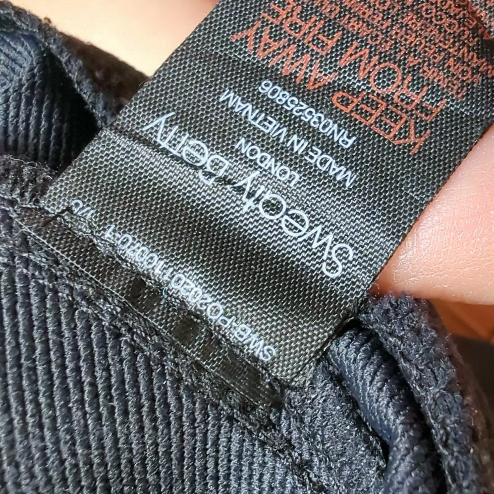 sweaty-betty explore hike workout pockets excellent shorts