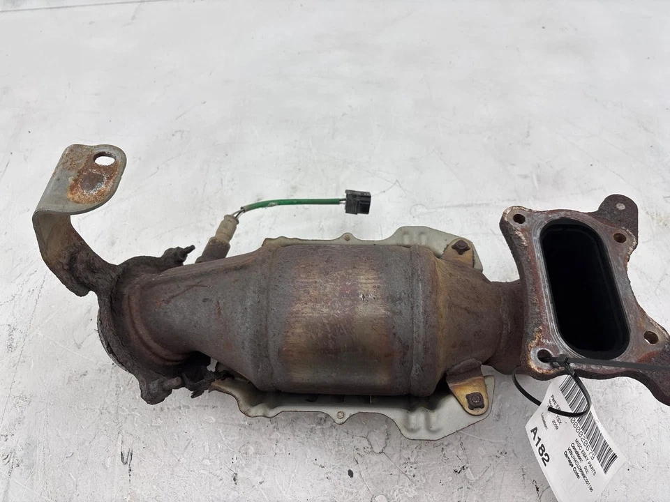 Оригинальный передний каталитический конвертер выпускной коллектор для Honda Accord K24 2,4 л 2008-2012 годов выпуска - Изображение 2 из 4