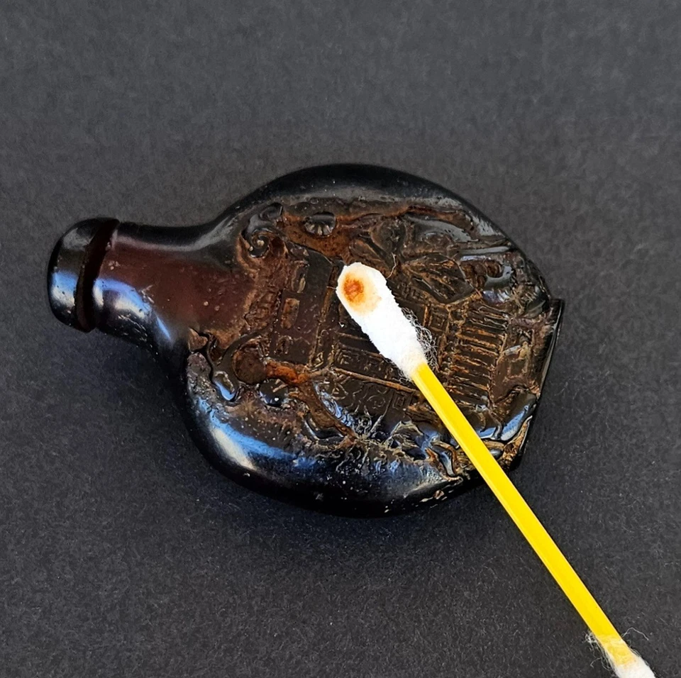 Botella de tabaco catalina tallada en baquelita ámbar cereza china de colección de los años 30 Foto 2 de 4