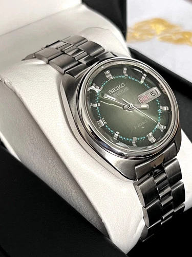 Seiko 5 Actus Automatic 7019 7210 Green Dial Cut Glass 21 Jewels Vintage Watch