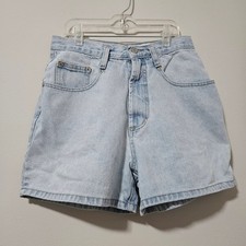 Vintage Moda Intl Light Wash Denim High Waisted Mom Shorts Size 6 Made in USA
