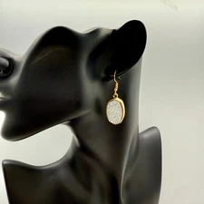 Jasmine Lane Jewelry Dangle Earrings Gold Tone Faux Natural Stone J1-3371