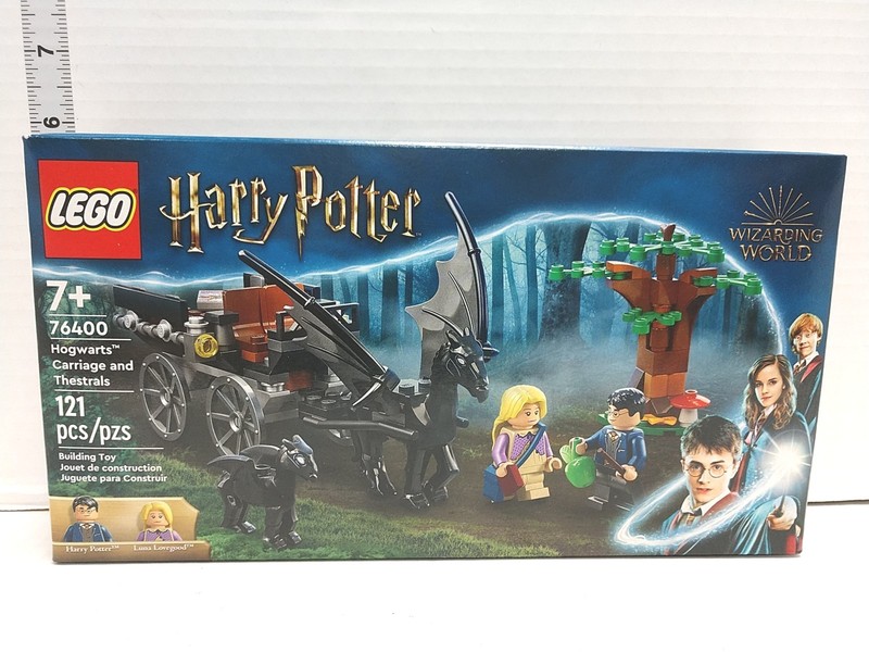 LEGO Harry Potter: Hogwarts Carriage and Thestrals (76400)