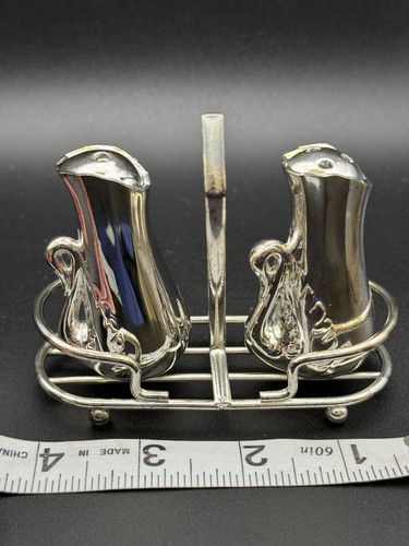 Davco Silver Plated Swan Salt & Pepper Shakers In Basket Vintage - Picture 2 of 13