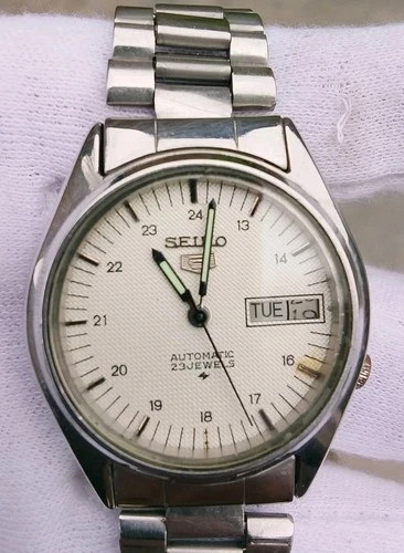seiko 5 automatic 7009-6001 vintage watch