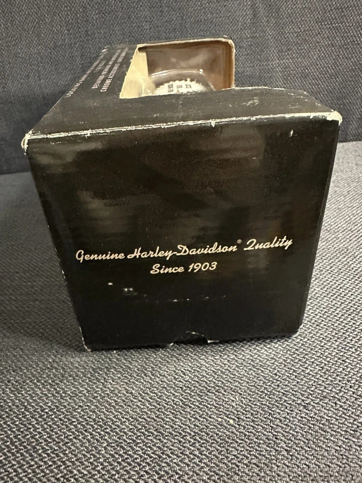 House of Harley Davidson Truck Bank 1955 Chevy Milwaukee WI Foto 2 de 4