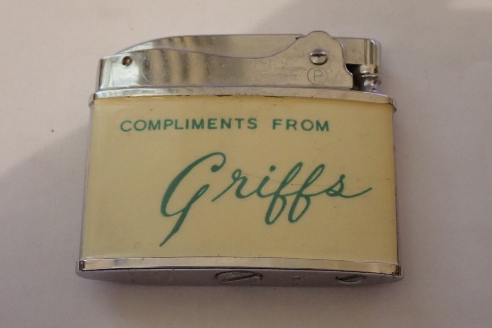 GRIFFS CAFE BROKEN HILL CIGARETTE LIGHTER JAPAN c1950s EXCELLENT