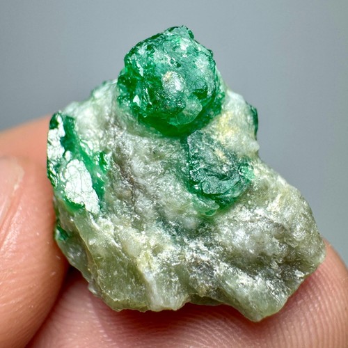 Cristalli di smeraldo Swat verde superiore terminato completo 17,5 carati su matrice @PAKISTAN - Foto 14 di 14