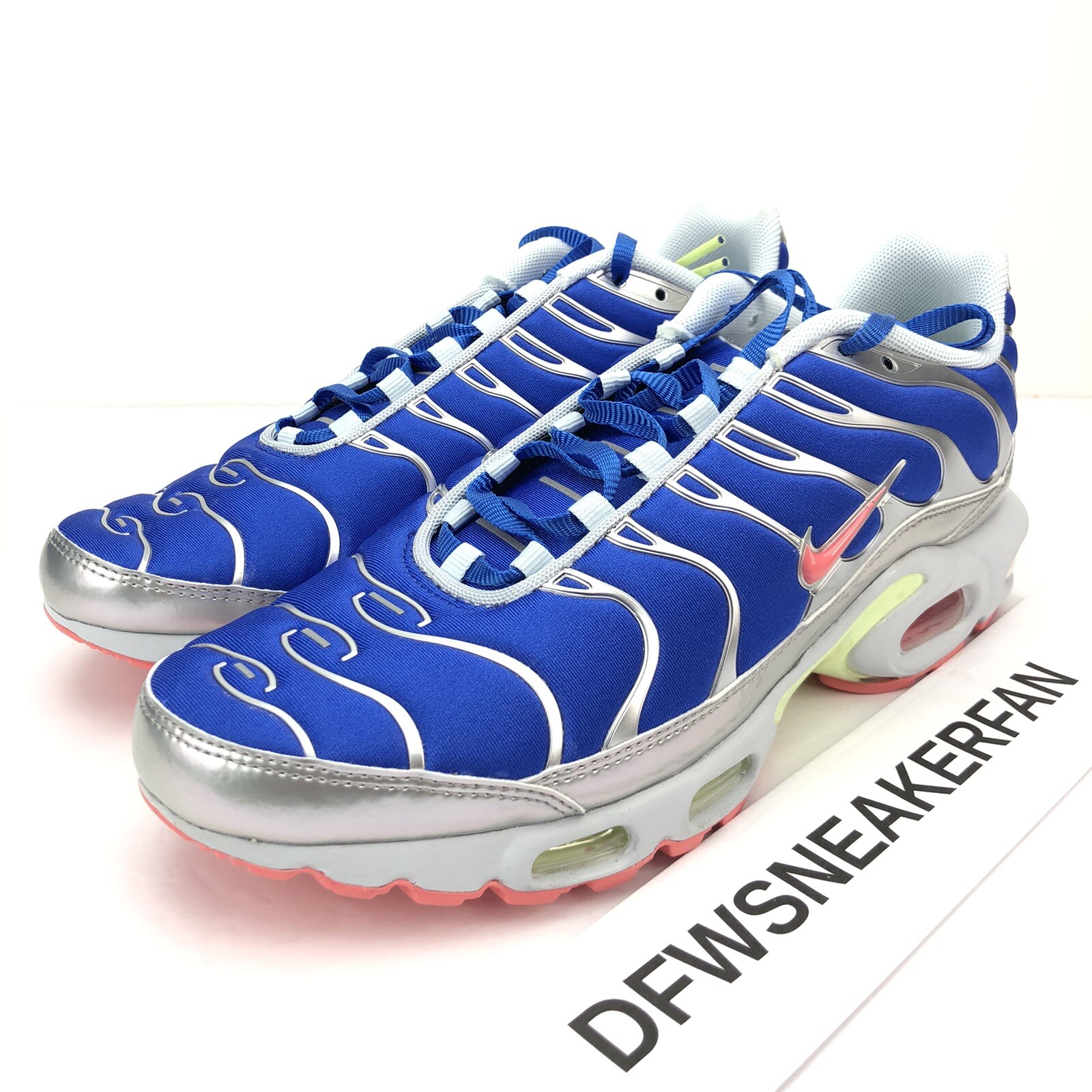 women's nike air max plus hyper royal/sunblush/grey/aura