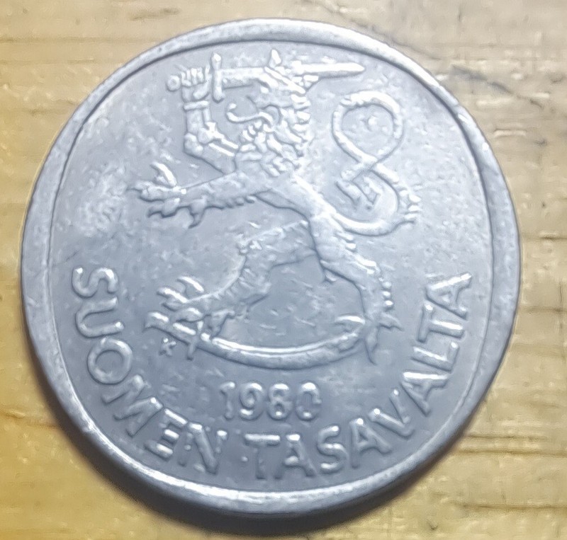 Finland 1980 - 1 Markka Copper-Nickel Coin - Rampant lion - stylized fir trees