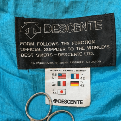 Vintage Descente blue winter ski outdoor jacket insulated retro
