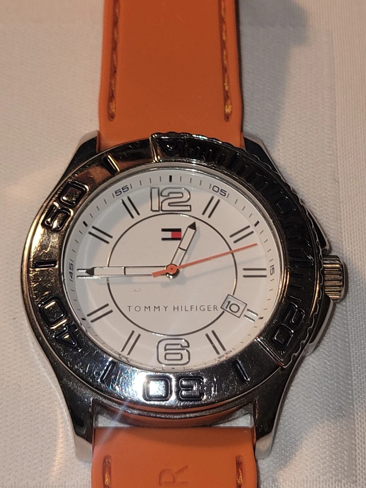 Tommy Hilfiger Silver Tone Orange Rubber Band TH.153.1.95.1428 Watch. Pre-Owned  - Image 3 of 4