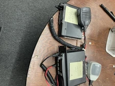 UNTETED 2x Vertex Standard VX-4600-G7-45 / VX-4600-D0-50 UHF Mobile Radios