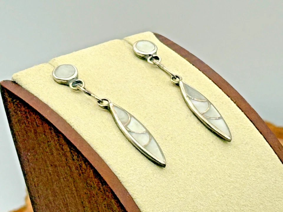 Pendientes colgantes Navajo vintage de plata esterlina madreperla--TB565,25 Foto 2 de 4