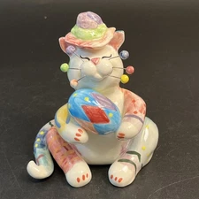 Amy Lacombe Wimsiclay Cat Easter Figurine Pastel Eggbert Halmark Egg Decor 5"