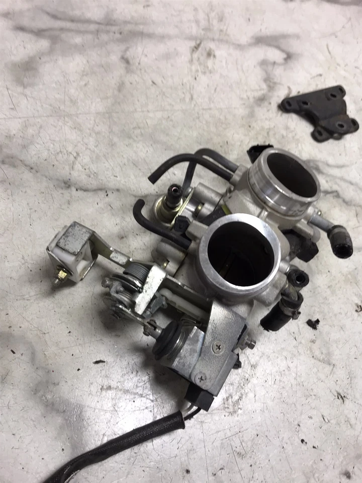 11 Can-Am Spyder Roadster RS SE5 throttle bodies throttle bodies fuel injectors — 第 2/4 张图片