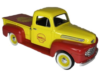 1948 Walnut Cove Shell Ford F-1 Pickup Truck Diecast  Coin Bank With Key 