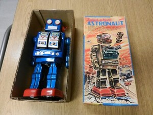 Vintage Schylling Robot 2000 Millennium W/ A Nice Swivel-O-Matic Box Japan Used